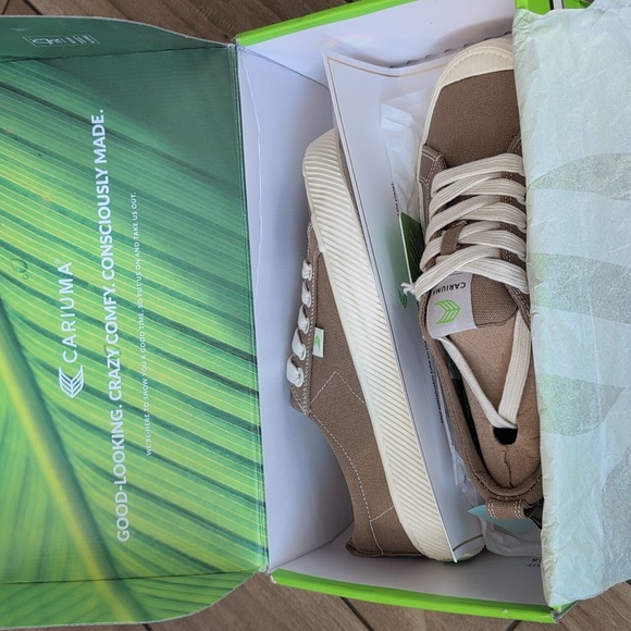 Cariuma Sand Contrast Thread Canvas Shoes - Picture 6 of 6